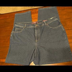 Women’s Gloria Vanderbilt Stretch Jeans-20 W